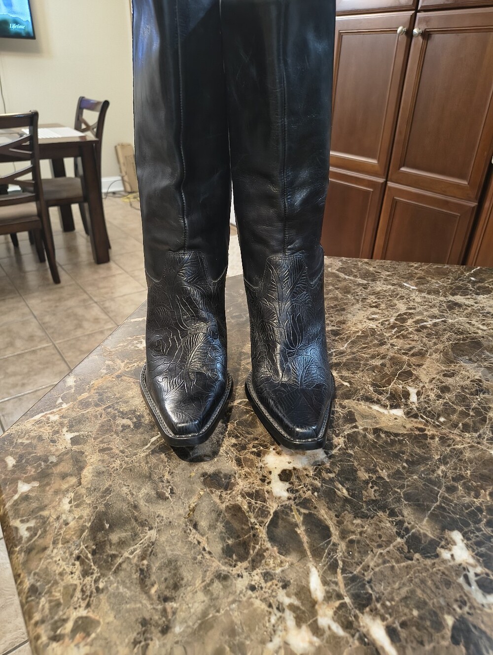 antonio melani Cassidy Western Black Leather Pointed Embossed Toe Boots Size 8